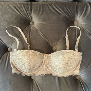 grey Victoria’s Secret bra! size: woman’s 32DD